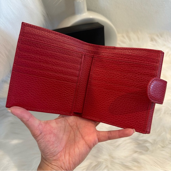 Gucci Interlocking GG Logo Red Bifold Wallet - Picture 3 of 8